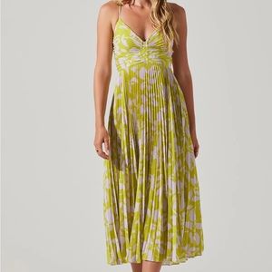 ASTR the Label Blythe Floral Plisse Midi Dress, Size XS